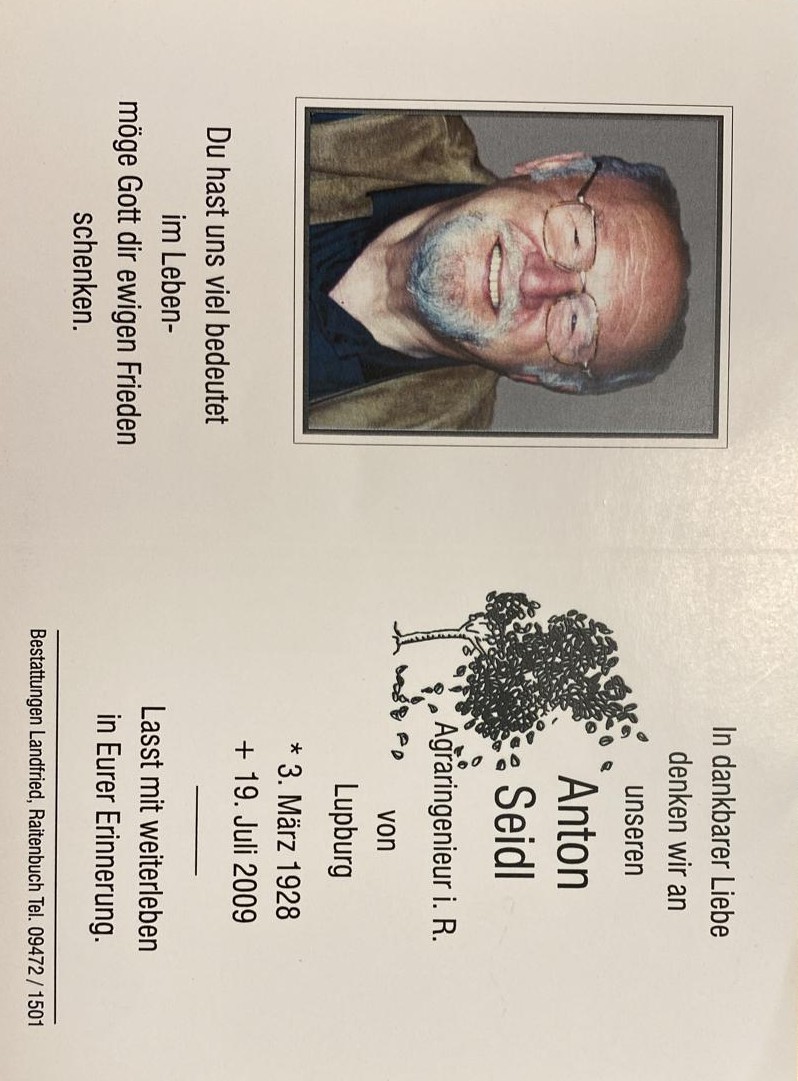 Anton Seidl war Hundeobmann und Richter bei Hundeprüfungen. Er war auch Kursleiter bei den Kursen für Jungjäger. Im Jahre 2004 wurde er Ehrenmitglied. Image